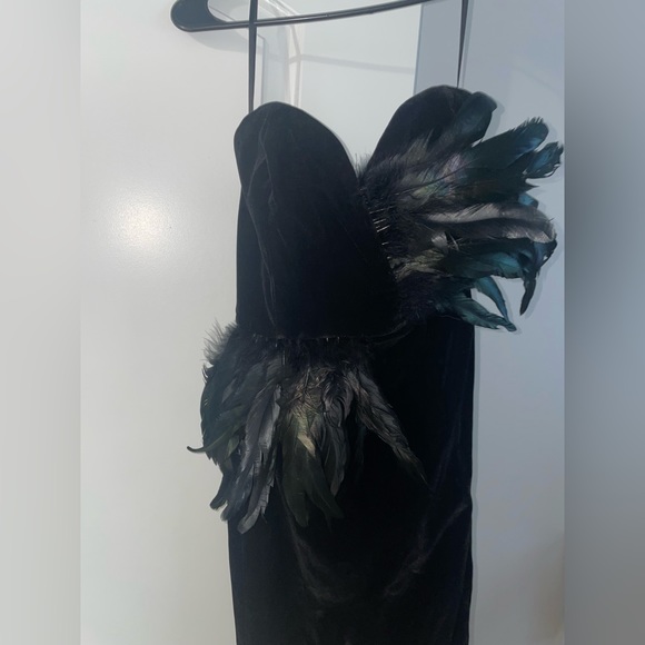 Fashion Nova Jacqueline Asymmetrical Velvet Dress Women’s size Small - Picture 5 of 13